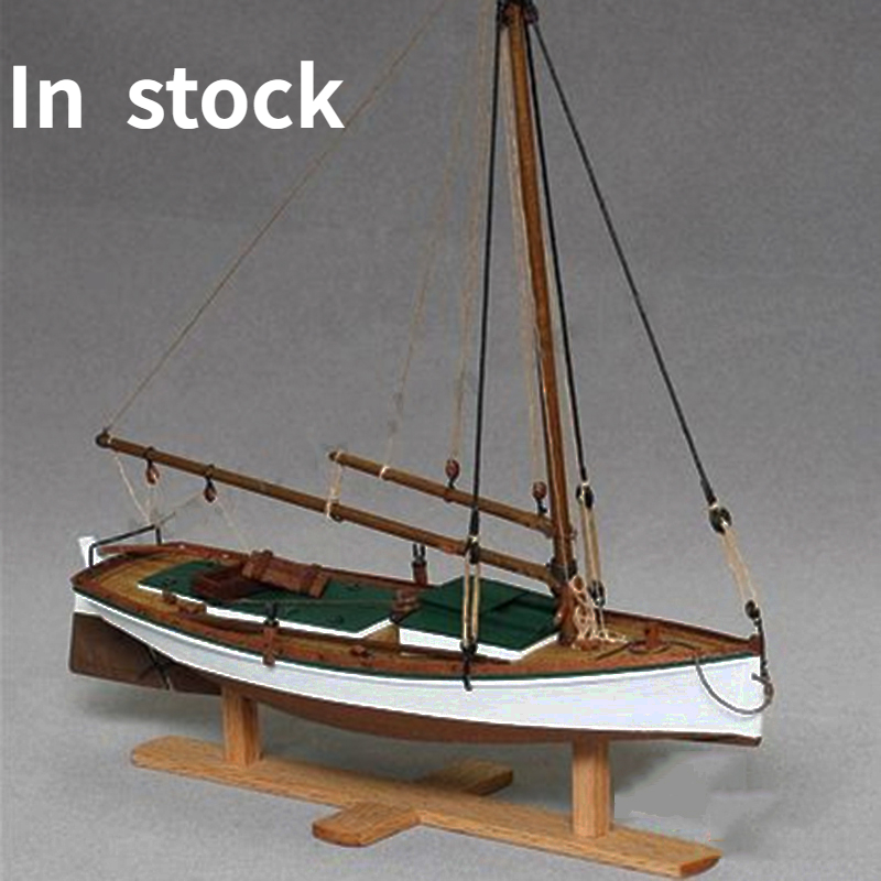 1/35 FLATTLE Wooden Boat Model - Model Kit Yacht recension och pris