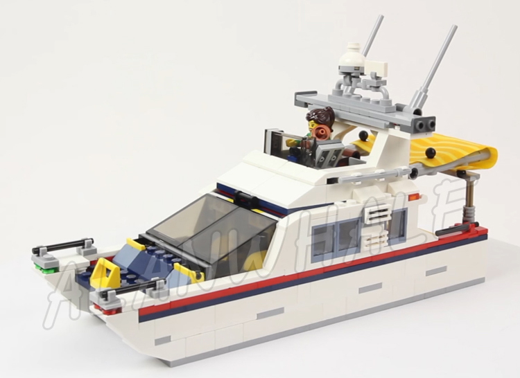 792pcs 3in1 Creative Vacation  - Model Kit Yacht recension och pris